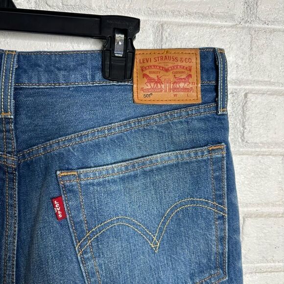 Levis Denim Cut Off Distressed Shorts Button Fly size 31 - Picture 4 of 7